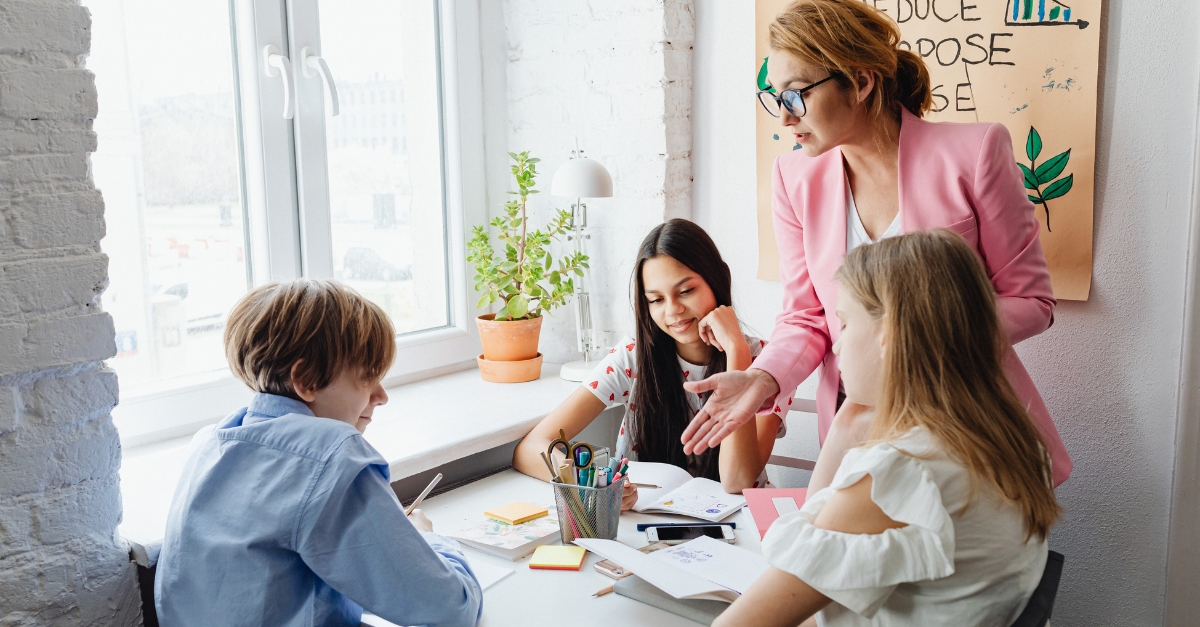 Clases de inglés en grupo para niños y jóvenes